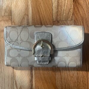 Coach Signature Wallet in Beige